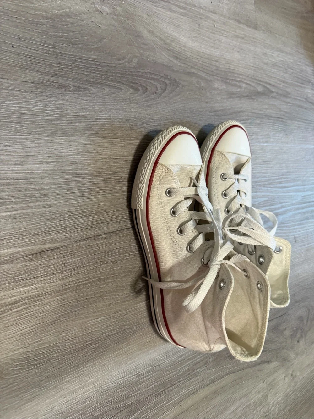 Converse Kids High-Top Sneakers in Off-White with Red Trim